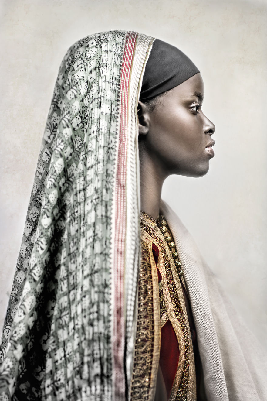 fubiz-dagmar-van-weeghel-diaspora-04