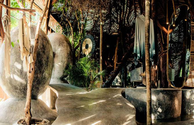 Organic Architecture of the ZAK IK Boutique in Tulum