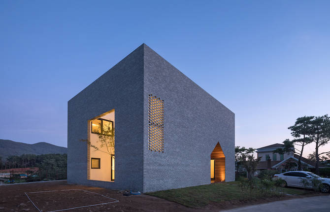 Surprising Geometric Home In Korea