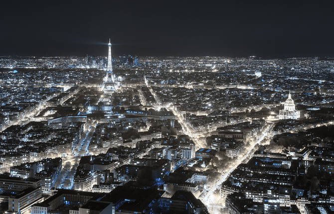 Paris Under The Infrared Eye