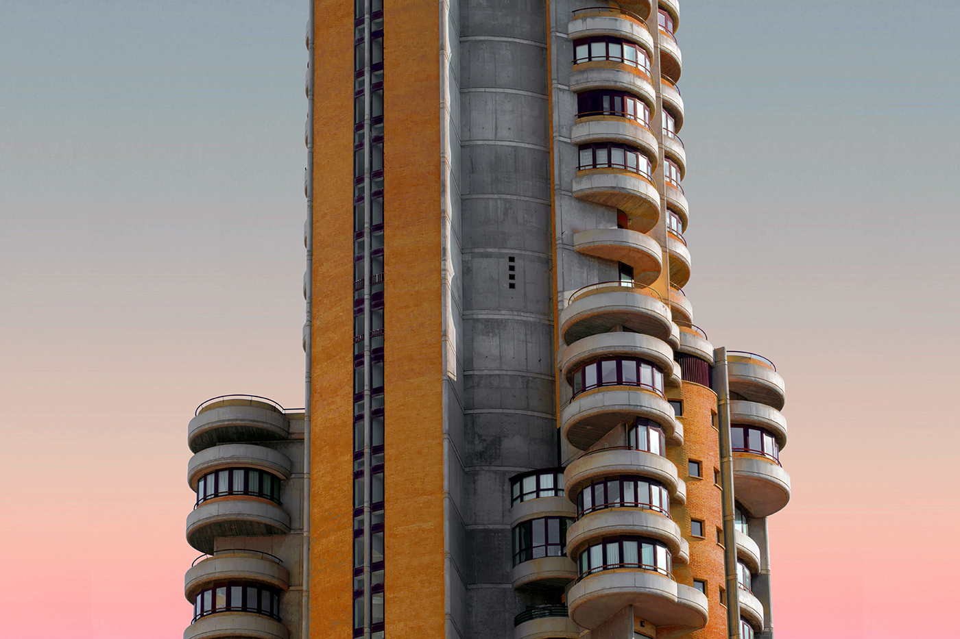 al-mefer-alien-architecture-photography-07