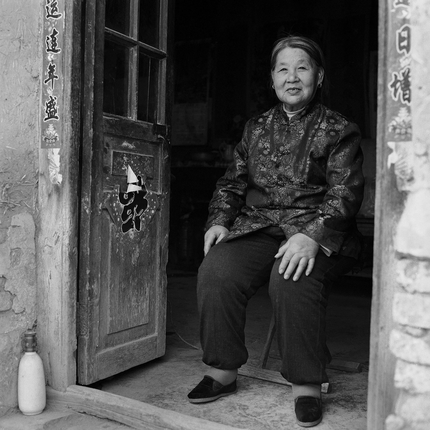 fubiz-Jo-Farrell,-Su-Xi-Rong-portrait-75-(China,-2008)