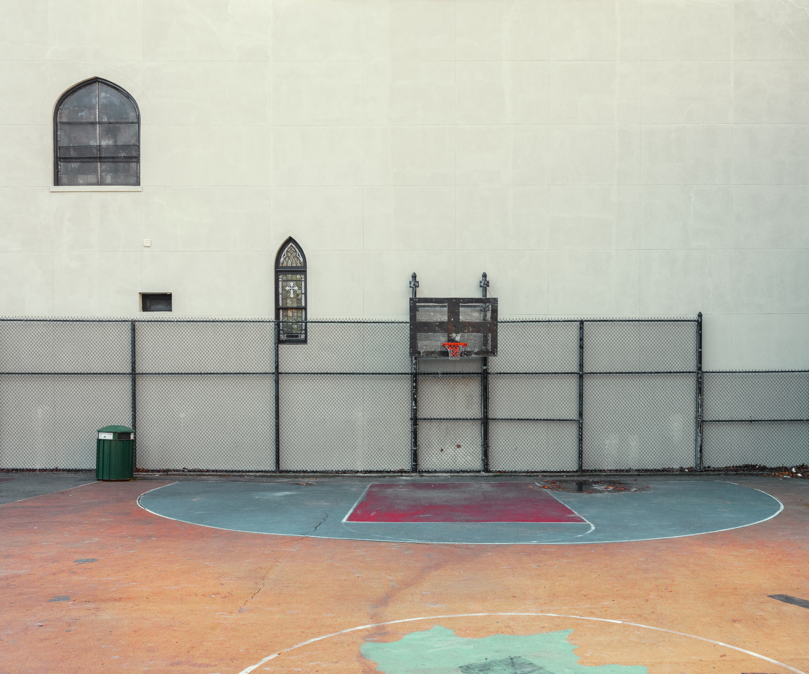 ludwig-favre-ny-basketball-courts-04