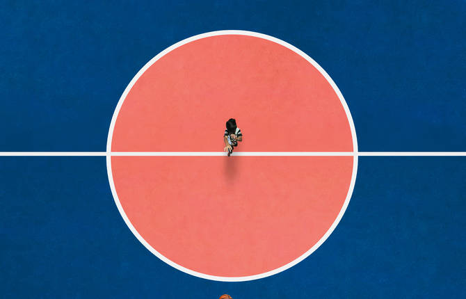 Hypnotic Minimalist Photo