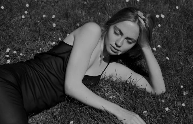 Dreamy yet Edgy Portraits of a Paris-Based Photographer