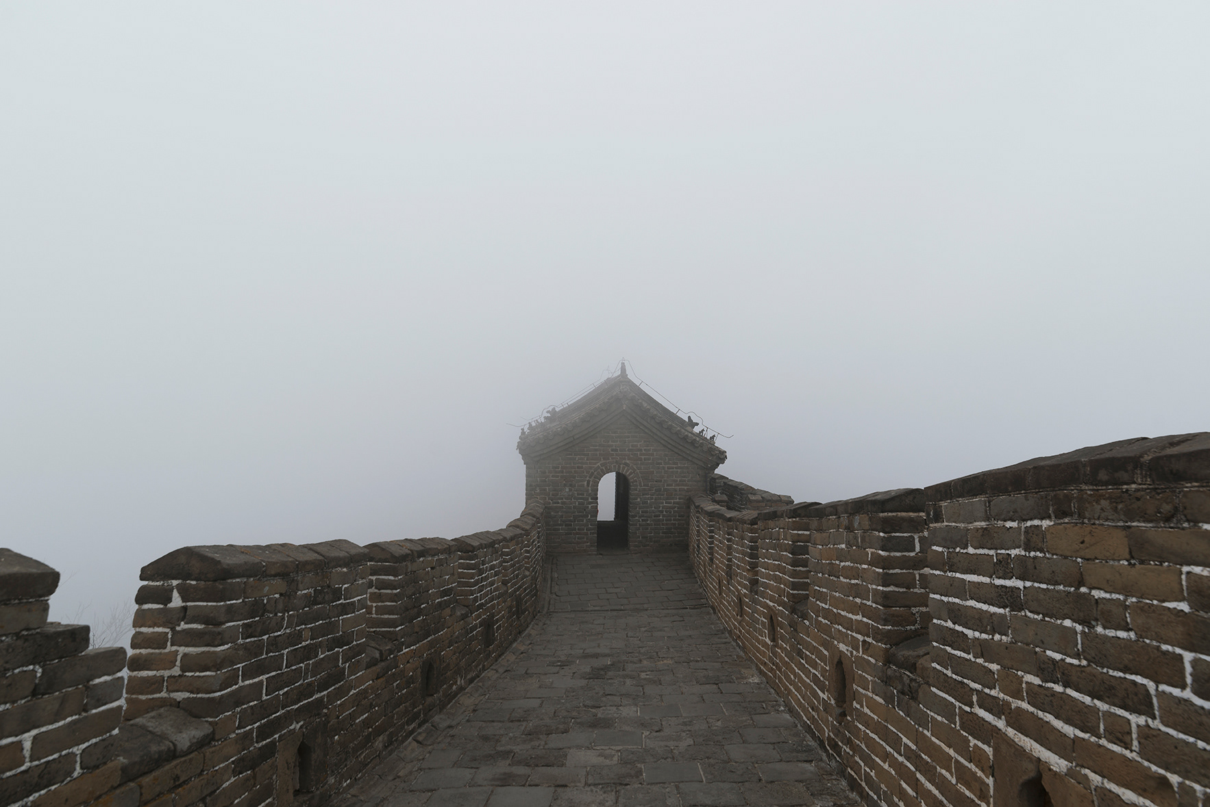 andres-gallardo-great-wall-04