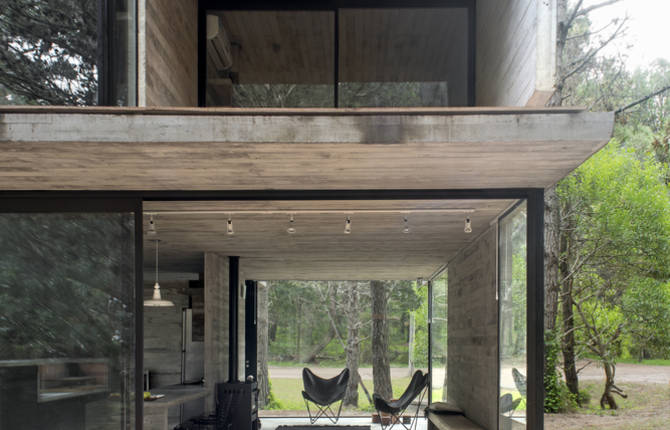 Amazing Concrete and Glass Cabin in Argentina