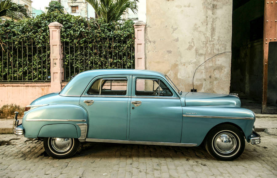 Vintage Cars in Havana