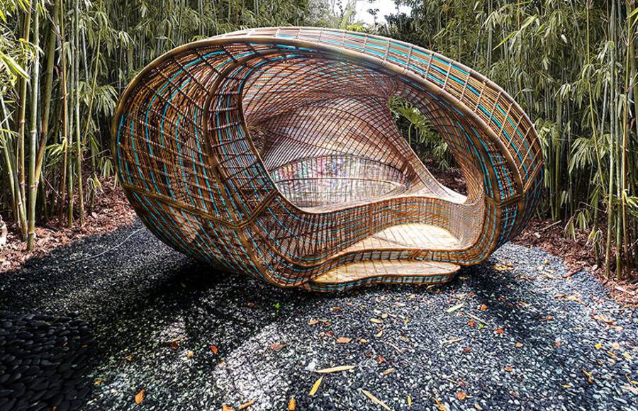 A Cocoon Designed for Contemplation and Communication