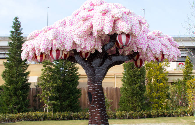 A Gigantic Cherry Tree in Lego in Japan