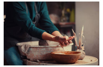 Discover Pottery through Beautiful Shots