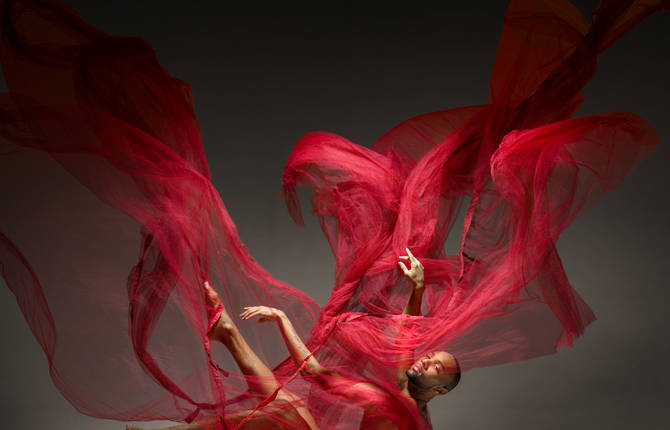 Fantastic Dance Photography by Lois Greenfield