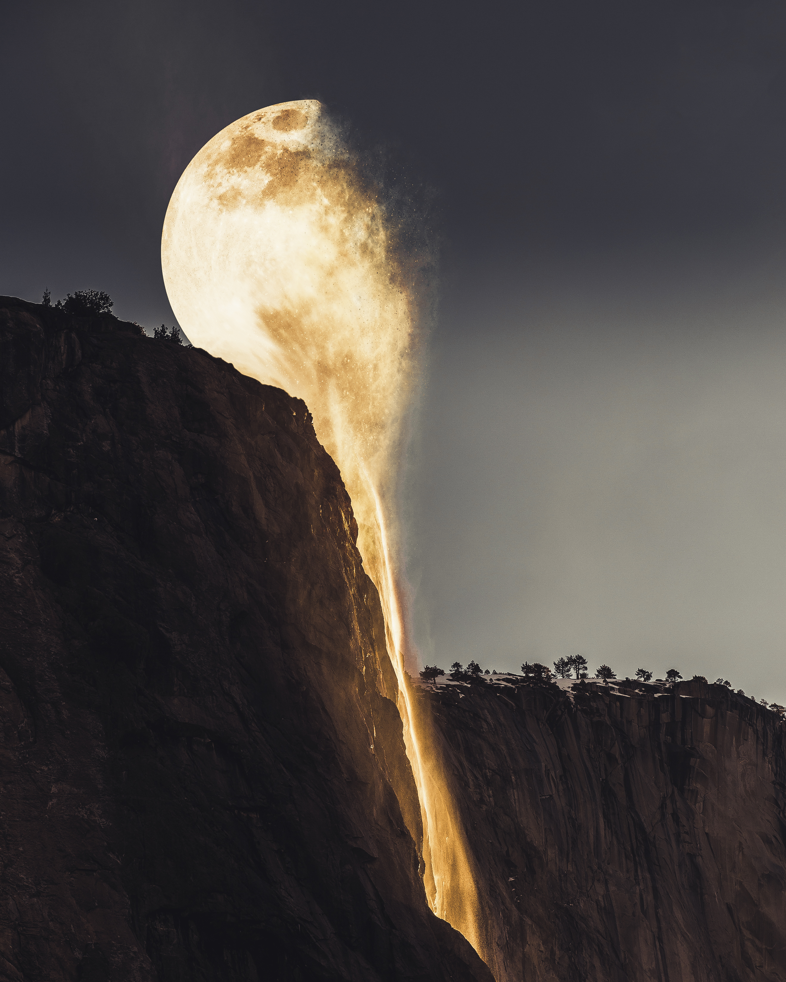 Необычно. Джастин Питерс фотоманипуляции. Необычная Луна. Завораживающее зрелище. Необычные картинки.