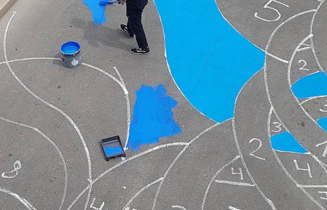 Stream, The Gigantic Optical Illusion