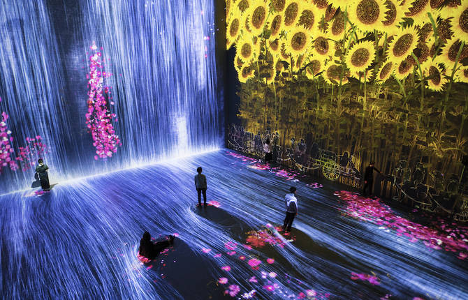 Immersive and Interactive Installation in Paris