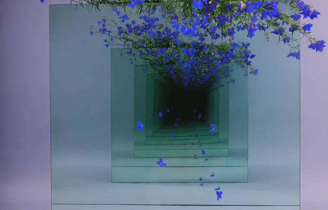 A Poetic Mirrored Installation