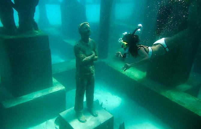 Underwater Scultpures in the Maldives