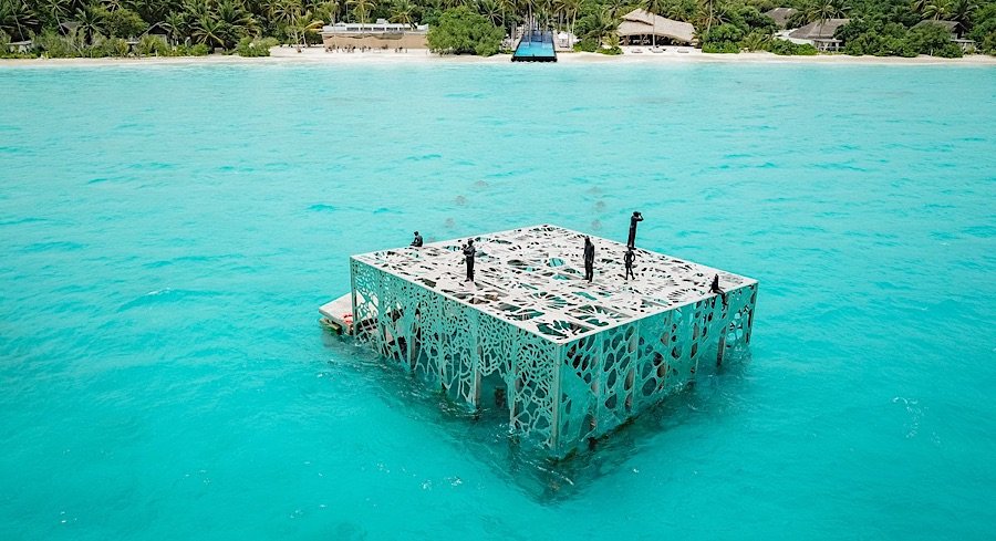 coralarium-underwater-inter-tidal-art-gallery-in-the-maldives-01
