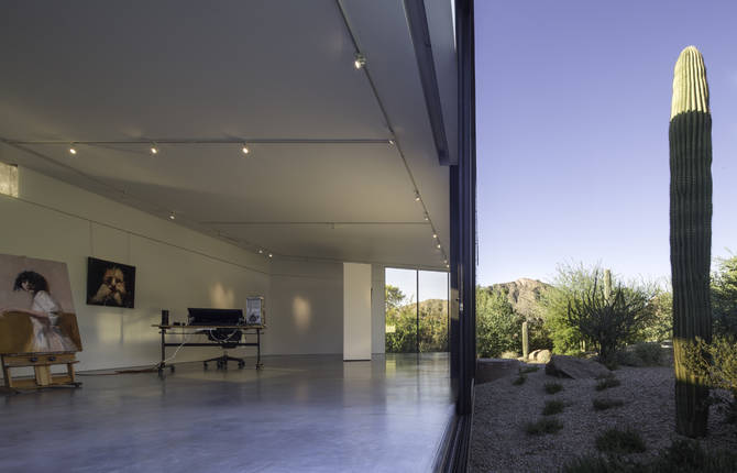 Amazing Modern Artists Studio
