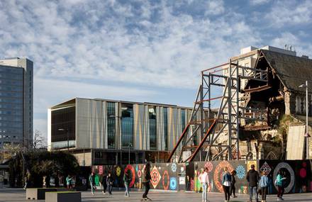 Beautiful Library Against Earthquakes in Christchurch