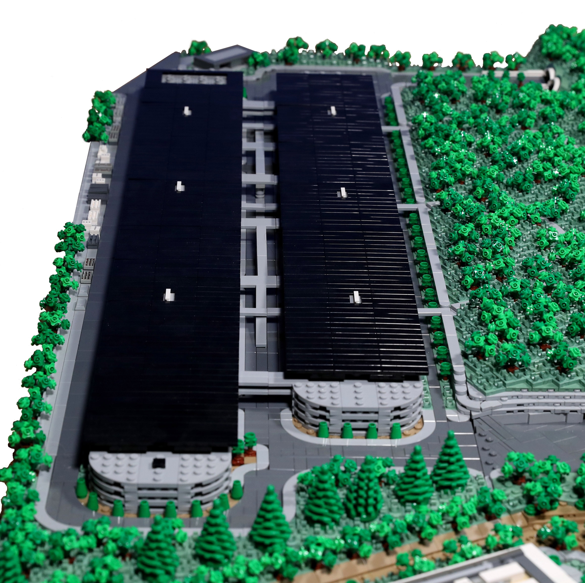 apple-park-cupertino-lego-spencer-rezkalla-foster-partners-_dezeen_2364_col_17