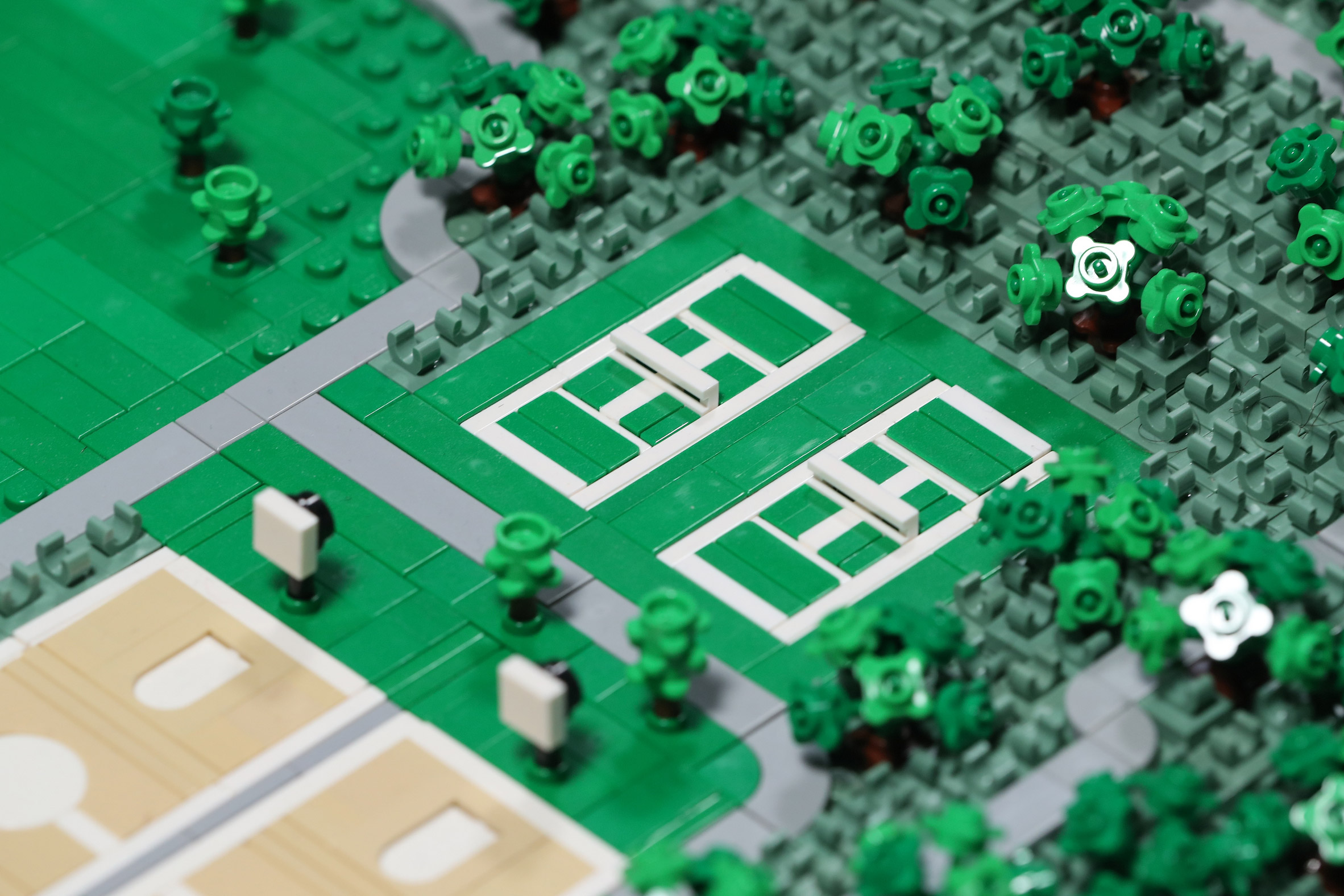 apple-park-cupertino-lego-spencer-rezkalla-foster-partners-_dezeen_2364_col_22