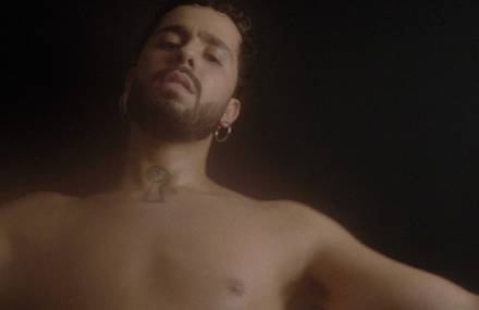The Bewitching Danse of Yanis for “Embrace”