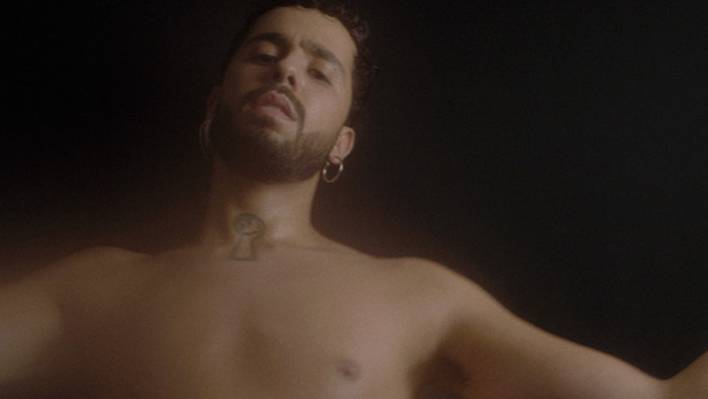 The Bewitching Danse of Yanis for « Embrace »