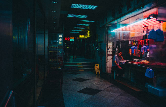 Hong Kong By André Josselin