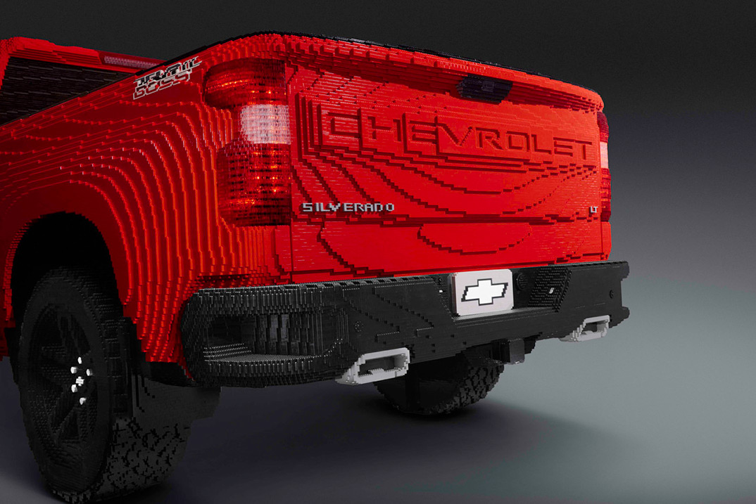 2019-FullSize-LEGO-Silverado-05