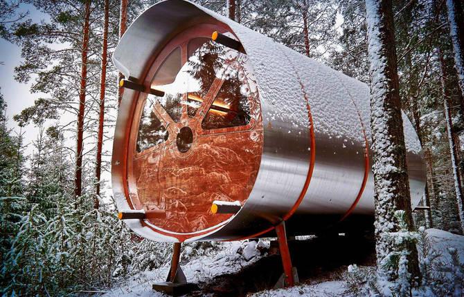 Aerospace-Inspired Fuselage Wilderness Cabin