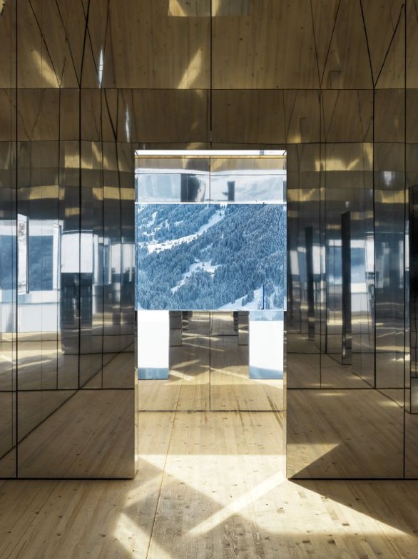 mirage_gstaad_doug_aitken_photo_stefan_altenburger_2