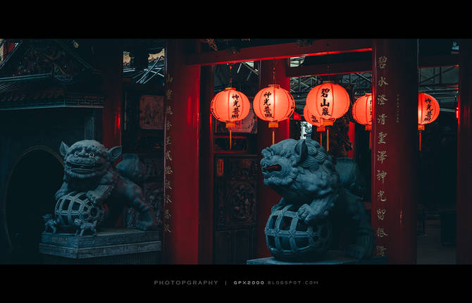 Taiwanese Temples at Night By Bo Wen Huang