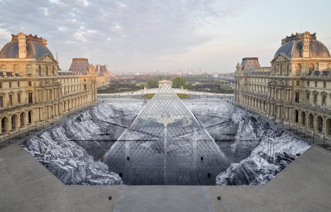 JR Optical Illusion around the Louvre’s Pyramid