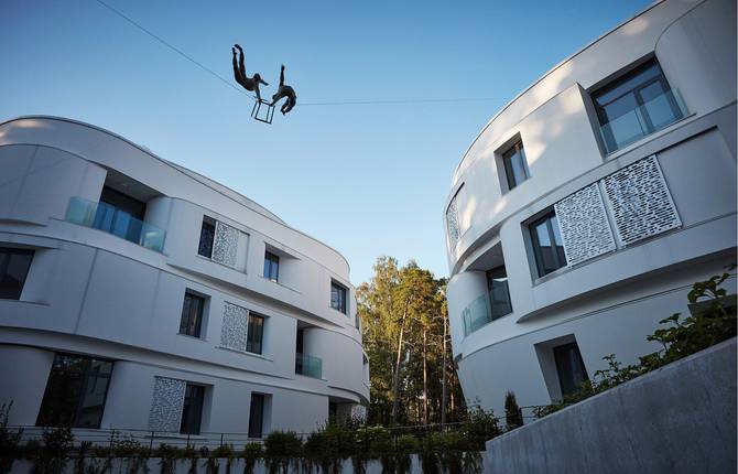 Awesome Sculptures in Suspension