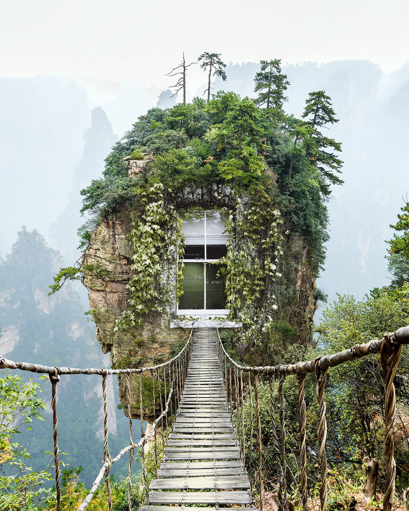 Alone rock column mountain (Avatar rocks). Zhangjiajie National