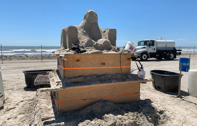 Awesome Sand Reproduction of Abraham Lincoln