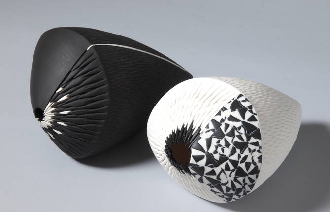 Hypnotic and Meticulous Porcelain Art