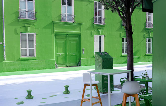 GET 27 Painted in Green a whole Street in Paris