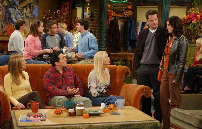 Friends Couch will be Brought Out for the 25th Anniversary of the Tv Show