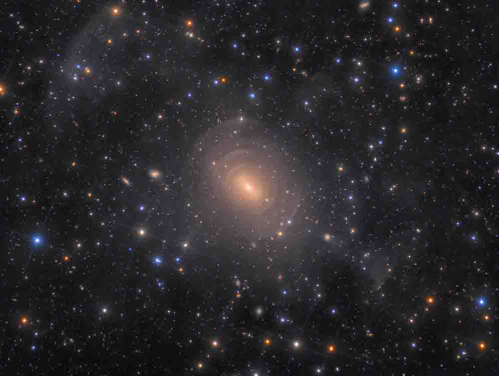 shells-of-elliptical-galaxy-ngc-3923-in-hydra-c-rolf-wahl-olsen