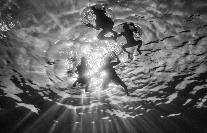 Childhood in Alor Island Immortalized by Hengki Koentjoro