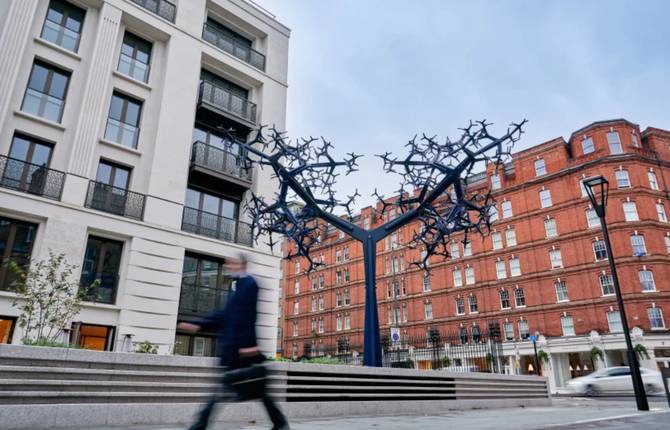 Impressive Aluminium Tree in London