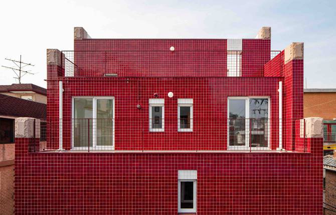Minecraft Inspired Building in Seoul