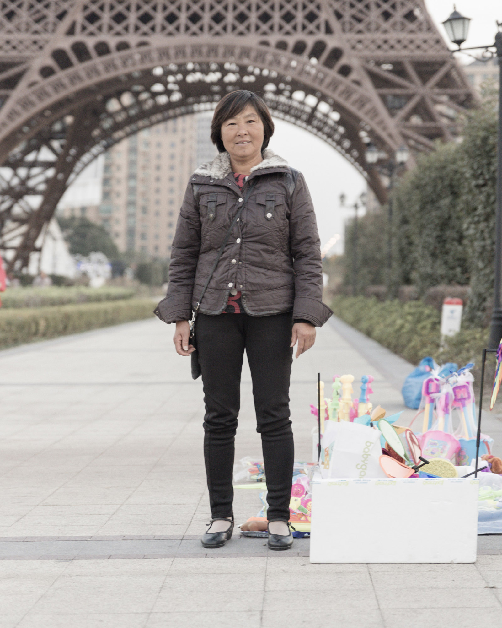 3-parissyndrome-2a-china-streetsellerportrait