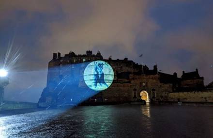 Giant Projection to Say Thanks to the Care Workers