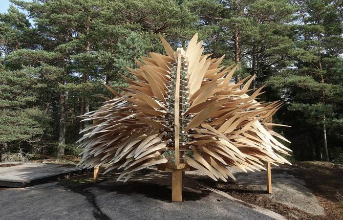 A « Shiver House » Adapting to the Forces of Nature