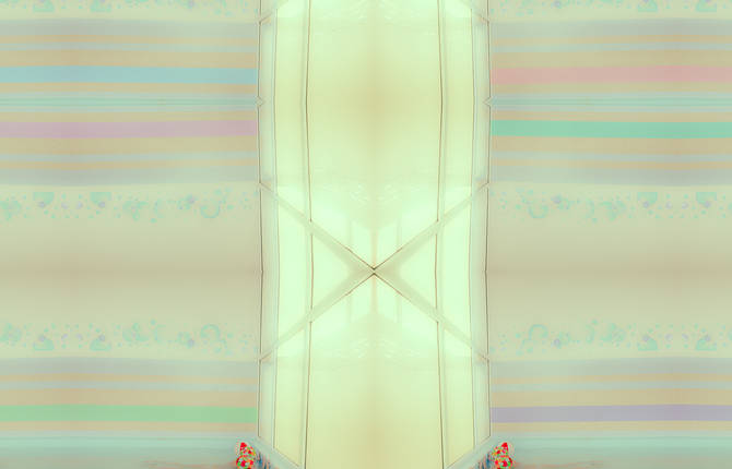 A Wet and Geometric Atmosphere in a Pool
