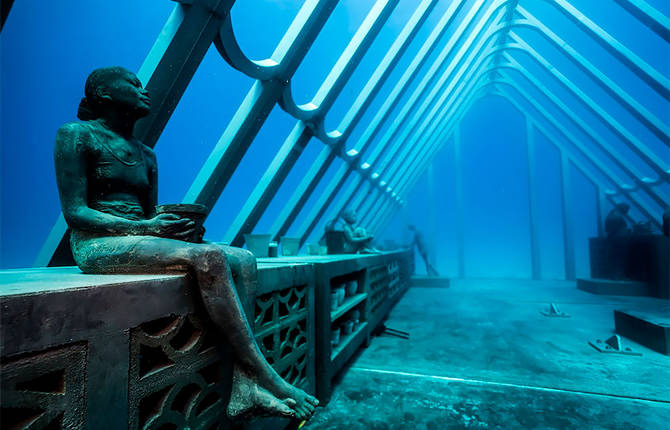 Jason DeCaires Taylor Creates An Underwater Museum