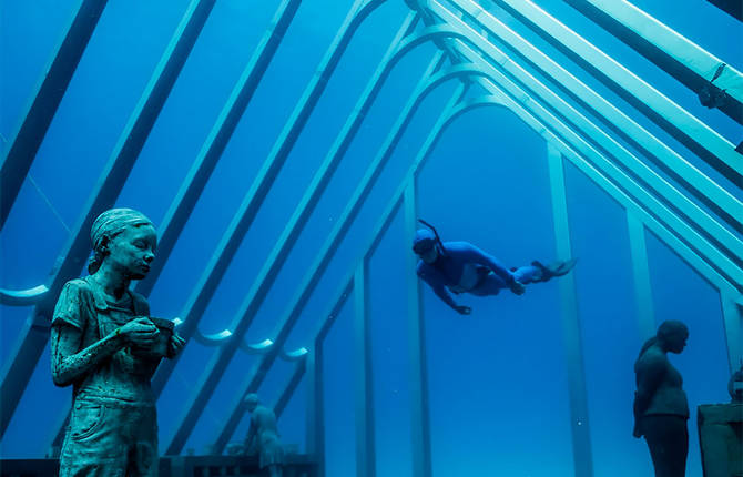 Jason DeCaires Taylor Creates An Underwater Museum